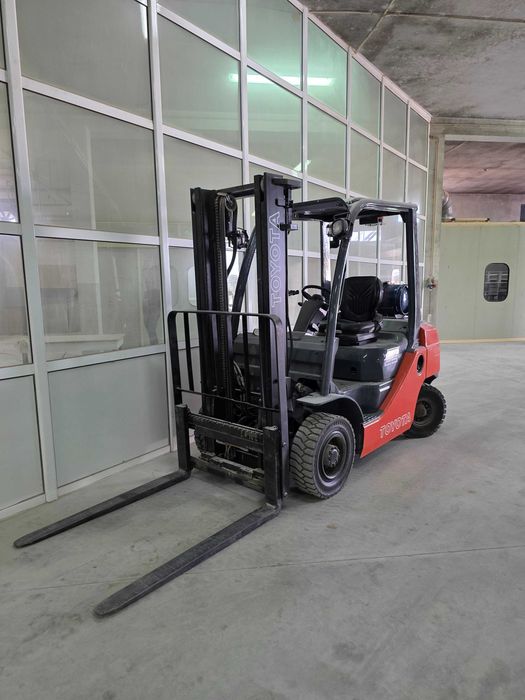 Armazém 1200m2 alugar com máquinas mobiliário