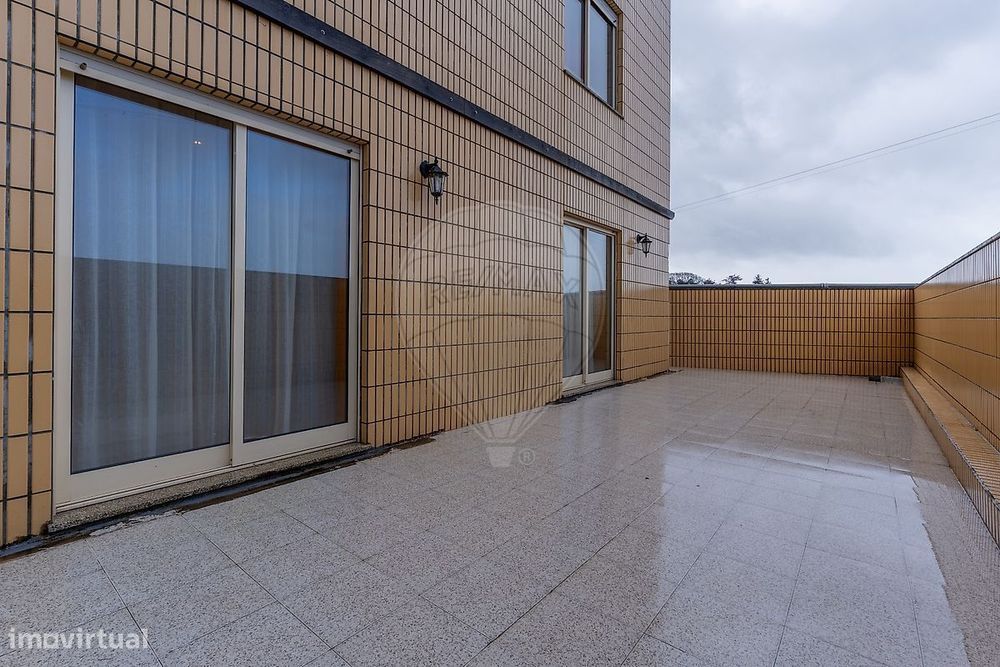 Apartamento T2 para venda — Paços de Brandão, Aveiro