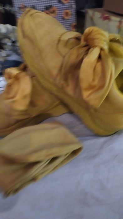 sapatilhas amarelo torrado