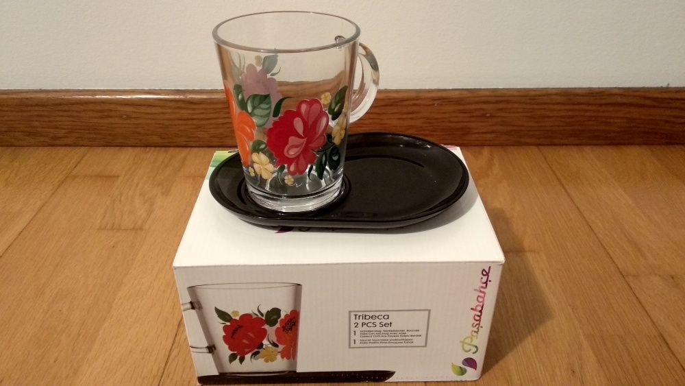 Conjunto de chávena de chá e pires em vidro