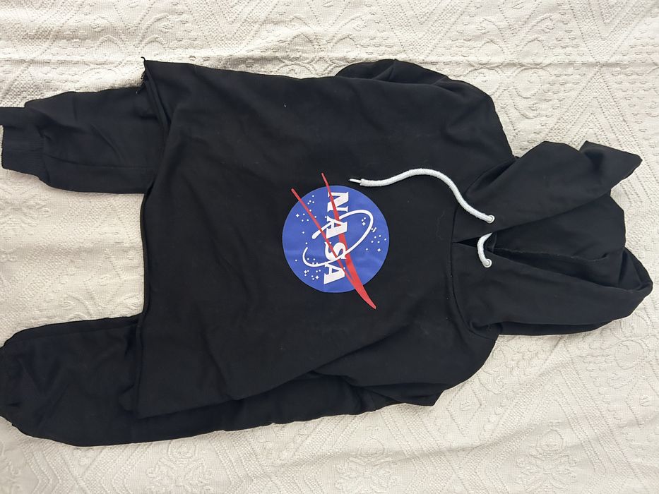 Sweat Preta Nasa Shein