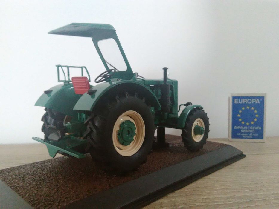 model traktor 1960 ciągnik rolniczy 1:32 retro Ursus Zetor zabytek 43