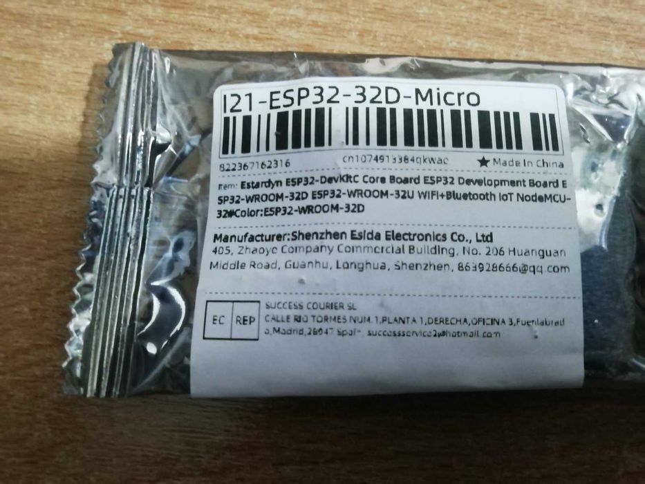 ESP32 WiFi Bluetooth WROOM-32D CP-2102 micro-USB
