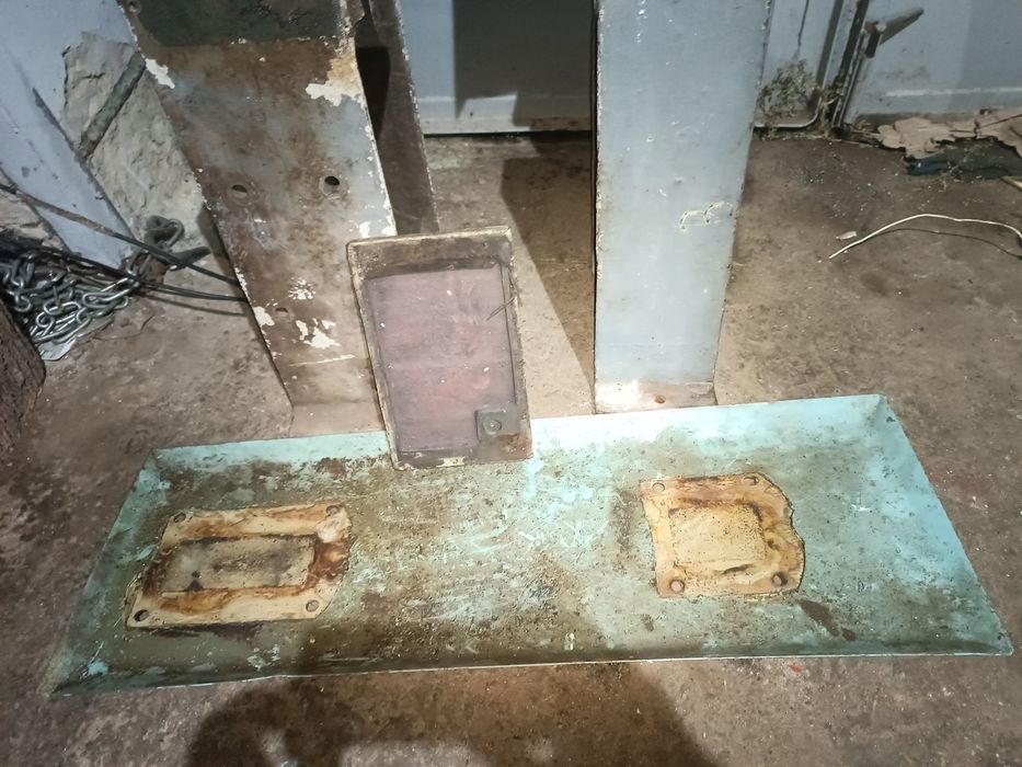 Тумби захист ременя піддон кришка бабки токарний станок ТВ 4 6