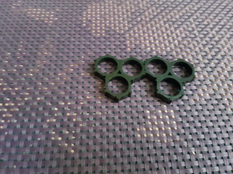 Koszyk 3x li-lon 18650(plaster miodu) 3p