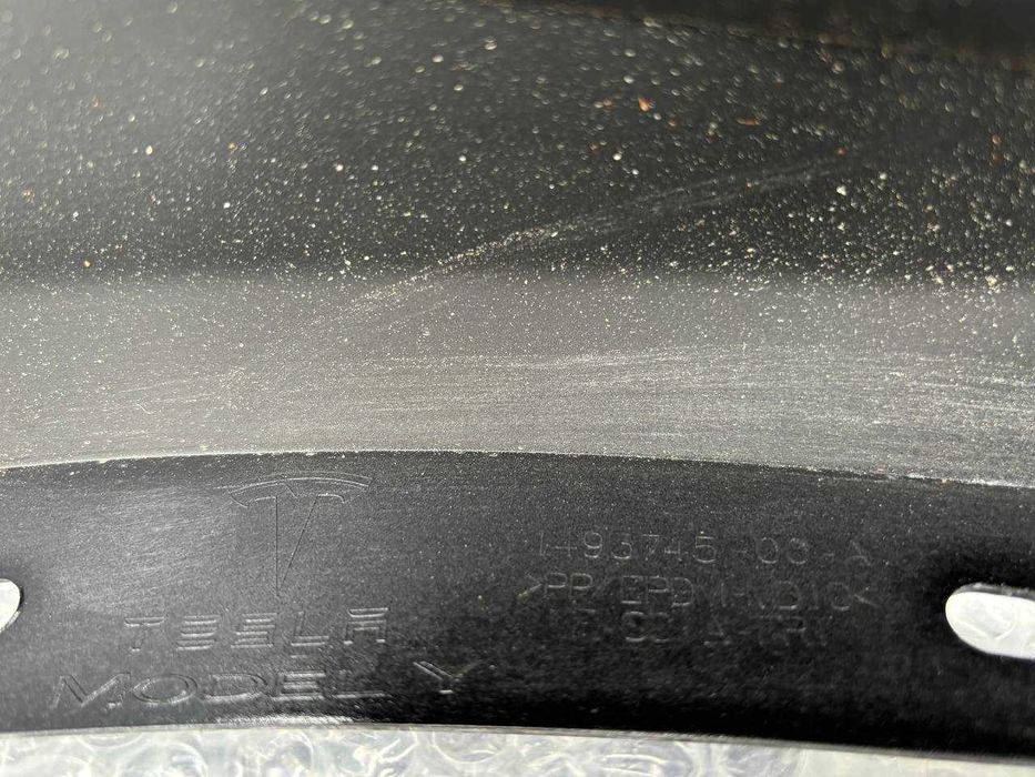 Бампер передний Tesla model Y 2021 год PBSB