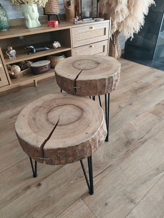 Dwa stoliki z Drawna dębowego komplet.Wielkość blatu 37cm