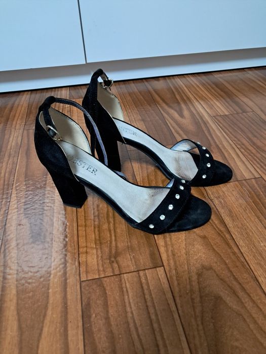 Босоніжки замшеві