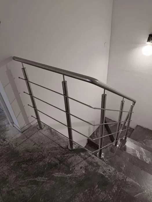 Balustrady nierdzewne podjazdy dla osób niepełnosprawnych