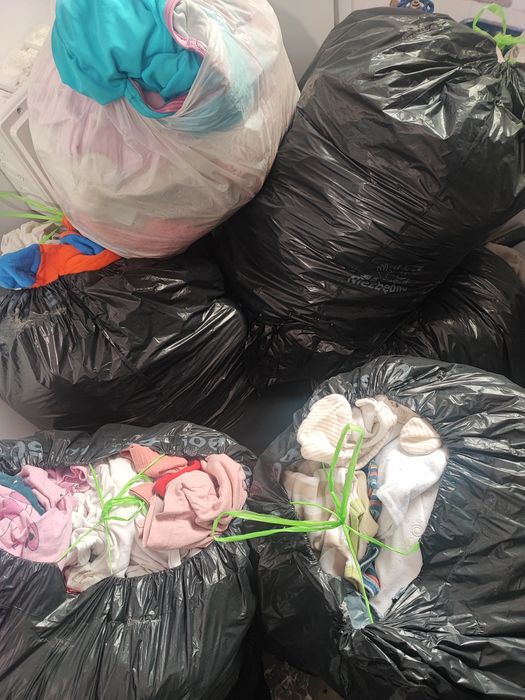 Paka ubranek dla dziecka do 3 lat. 15 zł za worek.