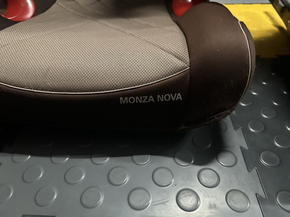 Fotelik samochodowy dziecięcy Recaro