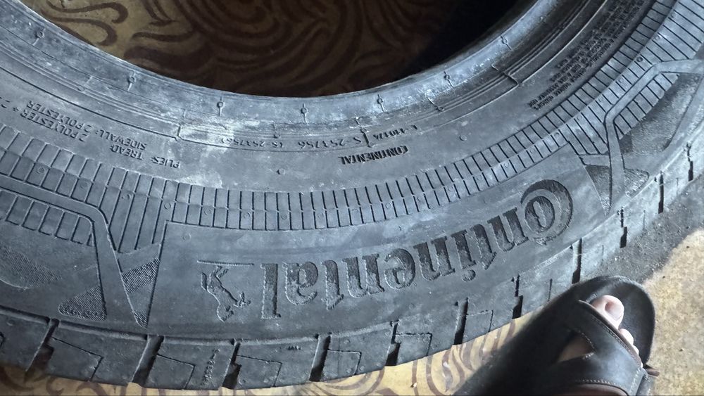 Шини R16C 235/65 Continental VanContactEco
