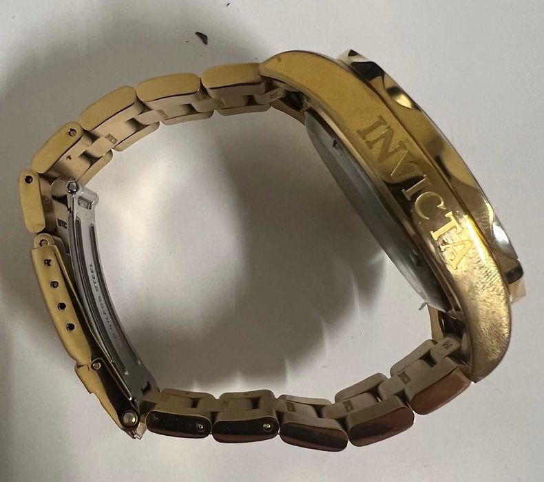 Invicta Professional64284030388994123