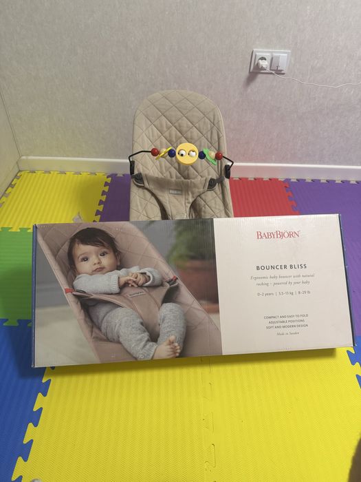 Шезлонг BabyBjorn