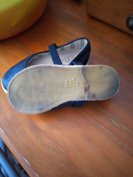 Sapatos tamanho 22 , bom estado