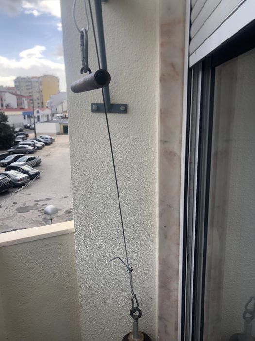 Alteres e puxador dorsal de parede