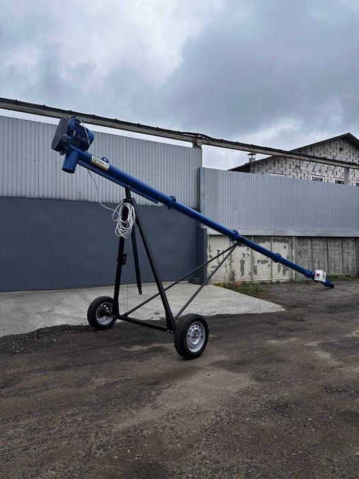 Шнековый погрузчик, подборщик, загрузчик зерна