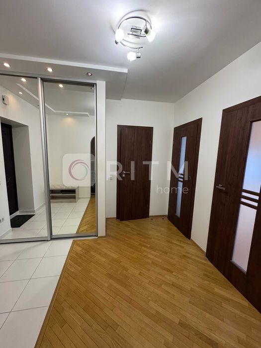 Продаж 3 кімнатної квартири.