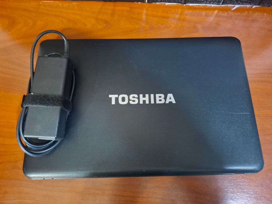 Toshiba Satellite - Windows 11 Pro - Rápido com SSD - Ideal p/ Estudo/Trabalho