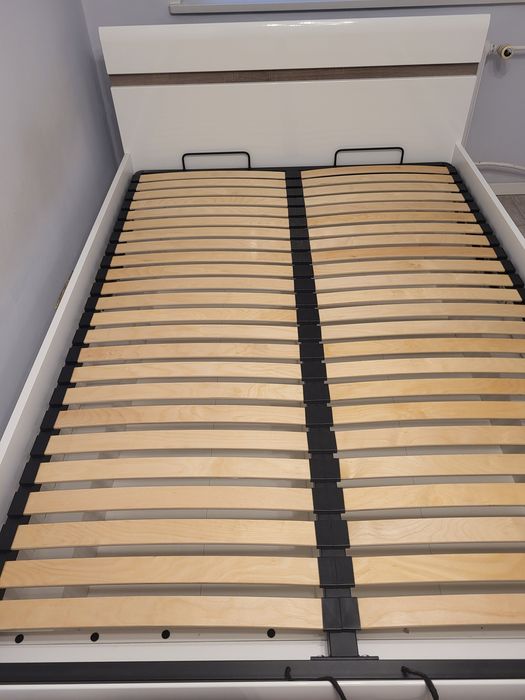 Łoże 140x200 linate bialy polysk i dąb truflowy