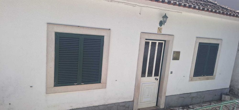 Moradia T2 em Bucelas