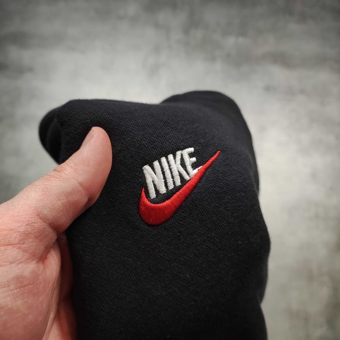 MĘSKA Bluza Bawełna Crewneck Czarna Haft Logo Nike Classic Dresowa