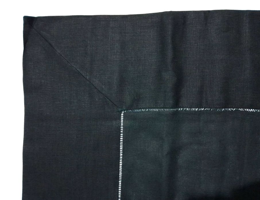 Toalha de mesa preta em linho loja Area