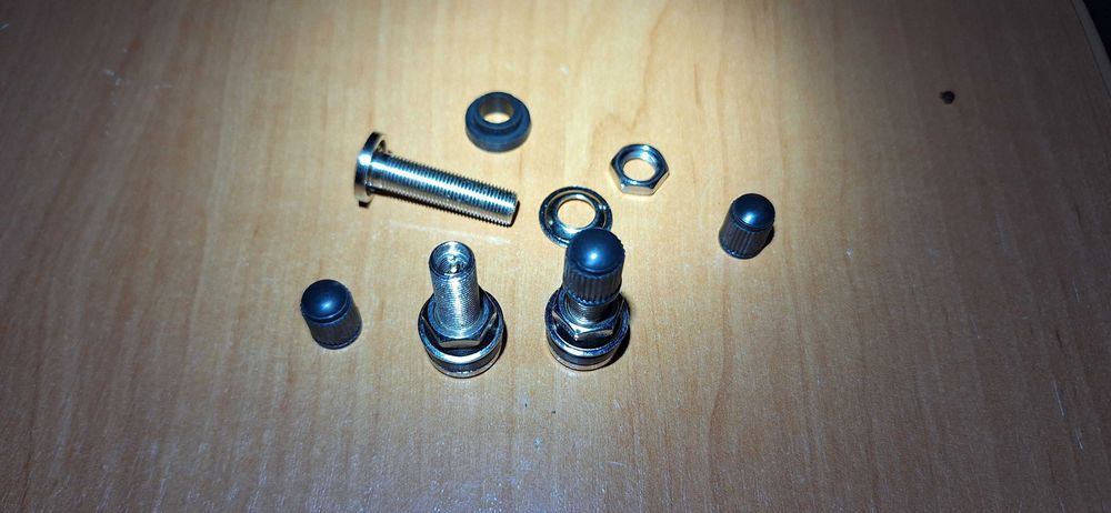 Ниппель для гидроаккумулятора и расширитильного бака.