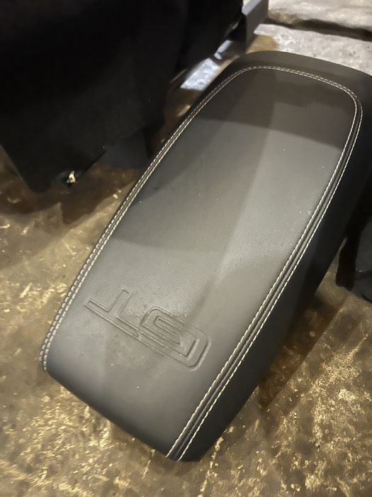 mustang much-e салон GT Perfomance