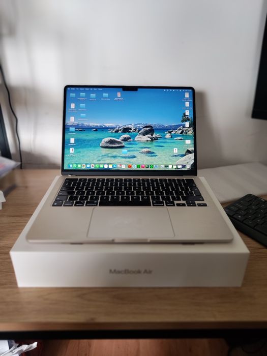 MacBook Air m2 13 cali 16 GB ram 256 gm SSD gwarancja