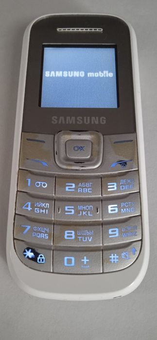 Мобільний телефон Samsung gt-e1200