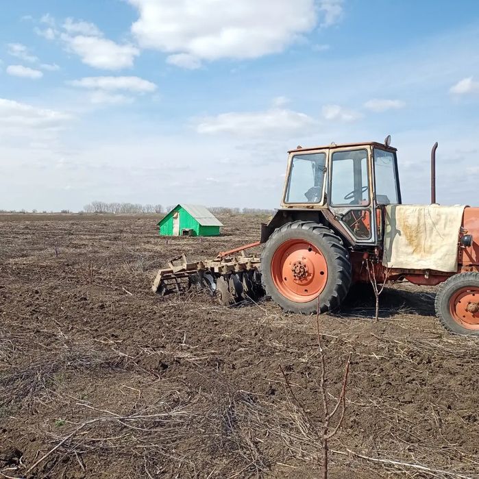 Продам трактор юмз6