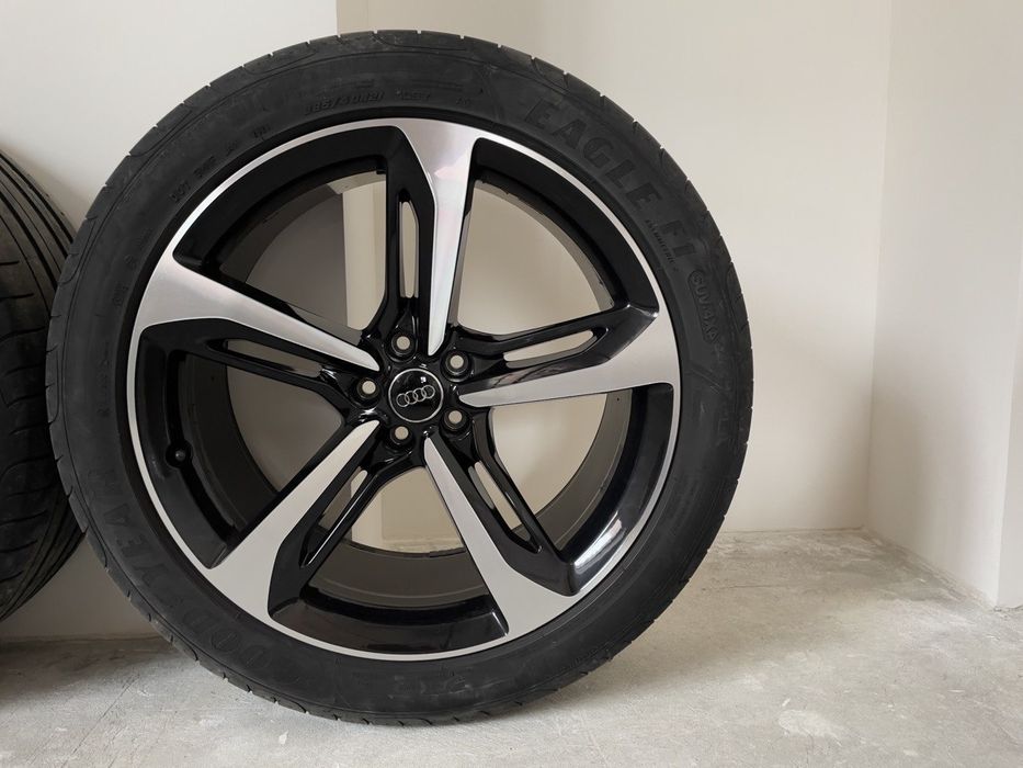Audi Q7,SQ7 21 оригінальні диски із літніми колесами 285/40 R21