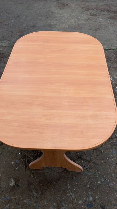 Продам стол кухонный