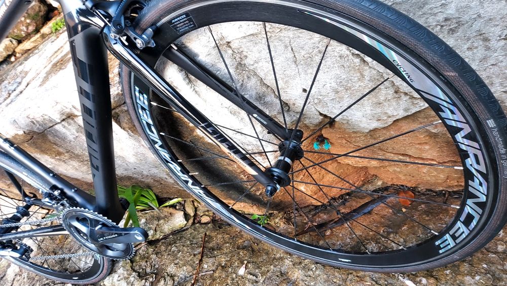 Rodas topo gama em alumínio  Anrancee rolamentos cerâmicos