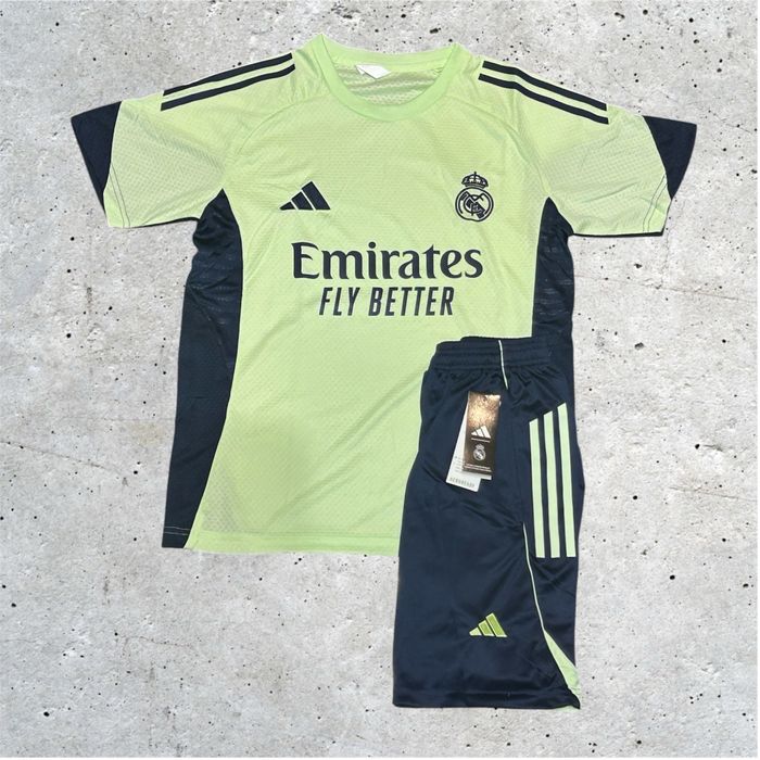 Conjunto Adidas / Real Madrid 2025