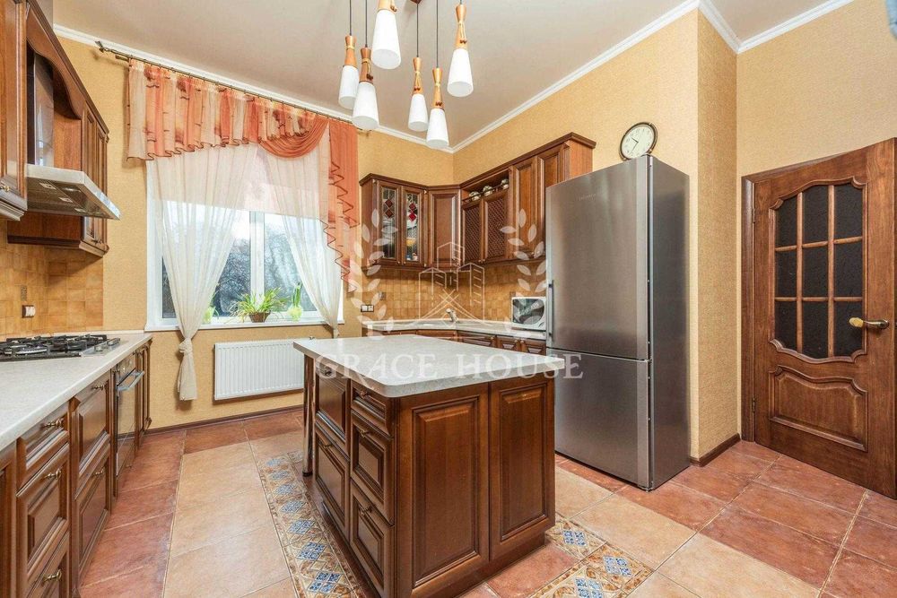 Продаж будинку з басейном та підвалом Гатне Гатное 16 соток 6 кім. газ