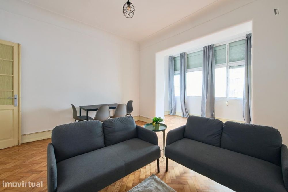 Quarto - localizado em Entrecampos Lisbon