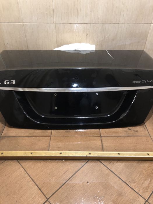 Mercedes крышка багажника CL63