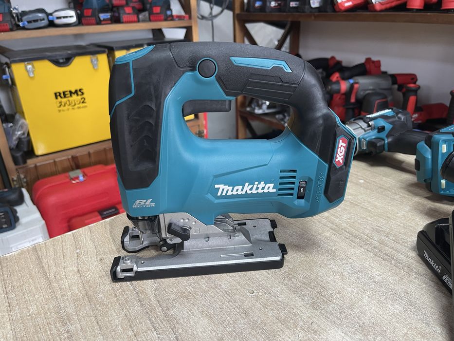 Makita JV002G / безщітковий лобзик Макіта
