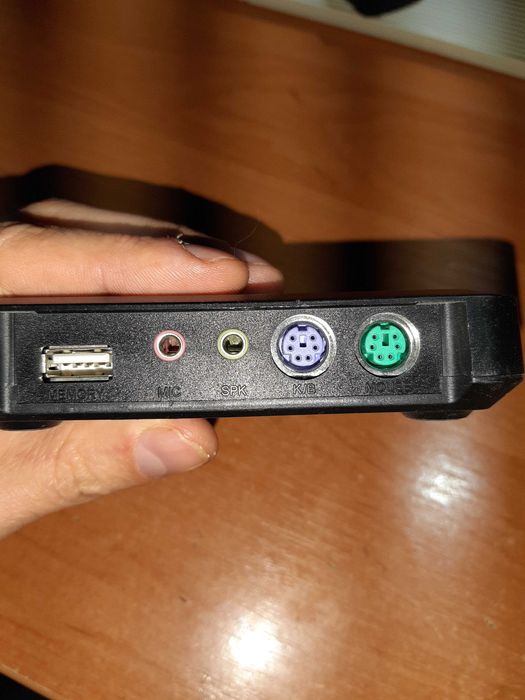 Легкий тонкий клиент NComputing L230