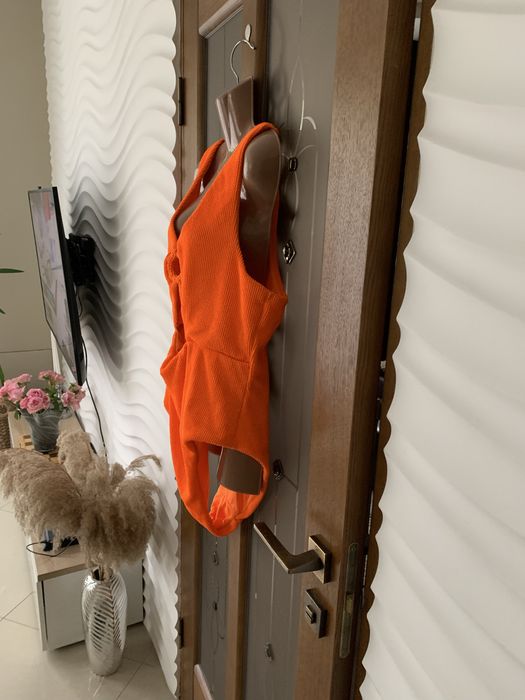 Купальник жіночий суцільнийЄвропа