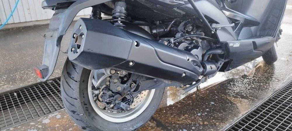 Maxi scooter Kymco Xciting 400i