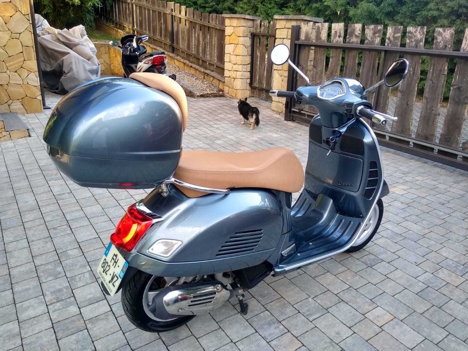 Piaggio Vespa GTS 125 (Sym 125)