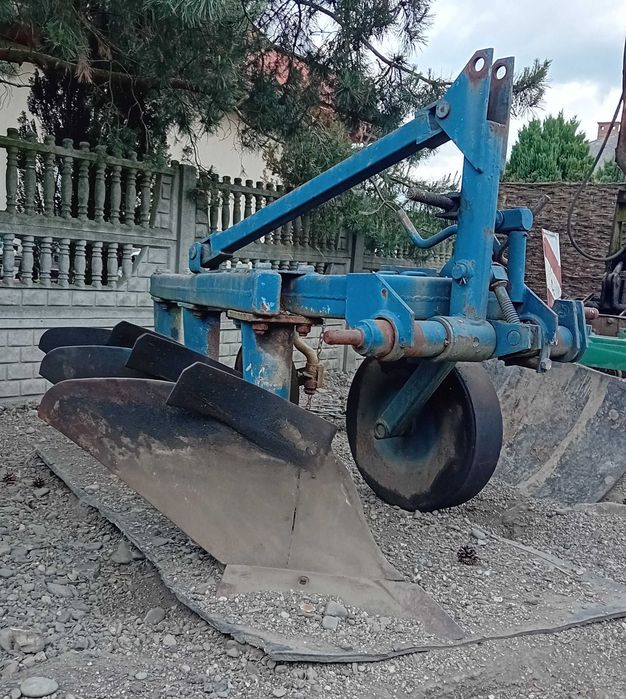 Pług 3 skibowy