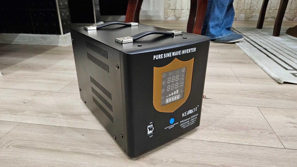 Аварійне джерело живлення Kemot PROsinus 2000 ДБЖ 24 В/230 В 2000 ВА/1