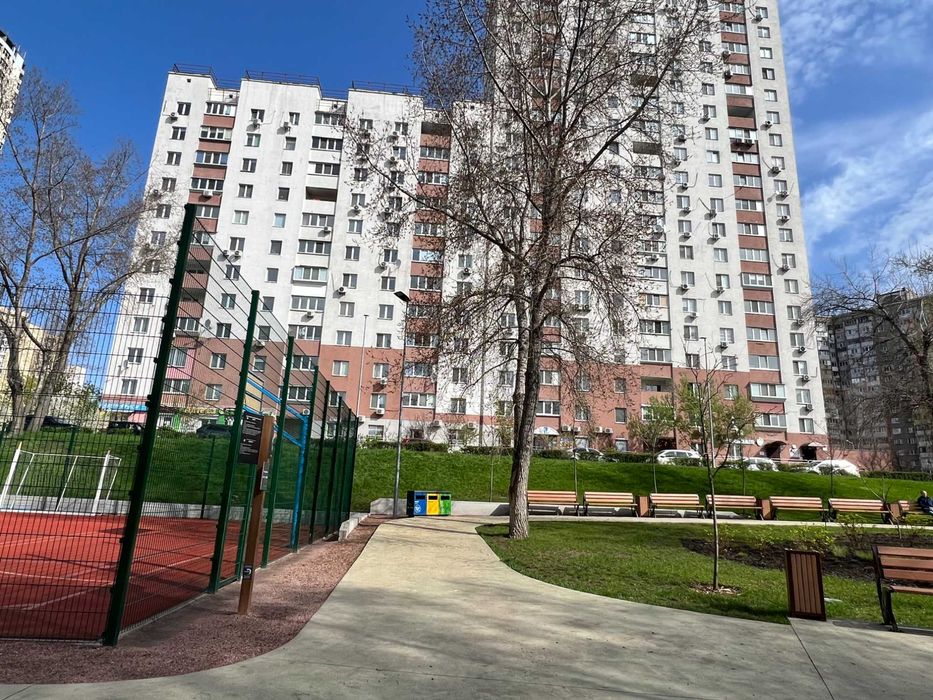 Комфортабельний хостел! Троєщина (не виключають світло,завжди тепло).