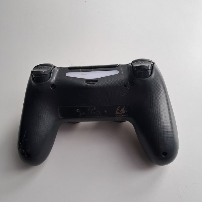 PS4 + gry + pad + kabel HDMI