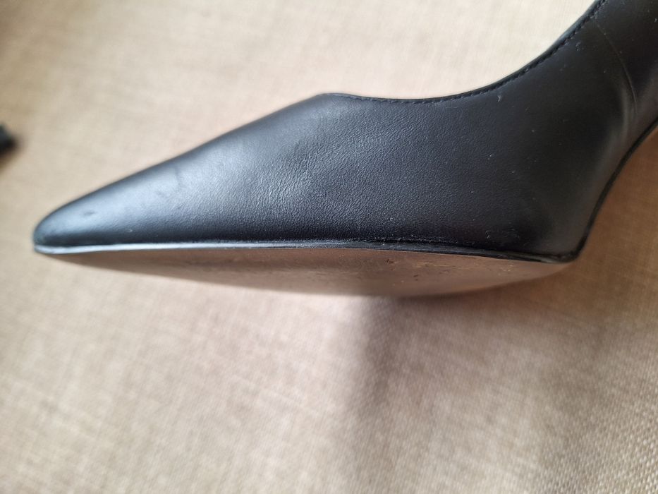 Sapato em pele salto alto, Mango 39