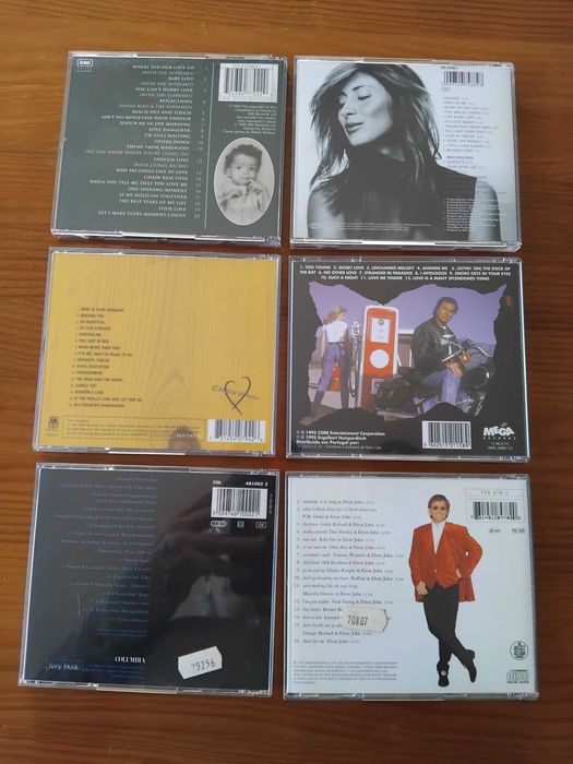 Conjunto de CDs música diversa